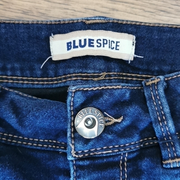 𝅺Bermuda Length Stretch Denim Shorts 0 - Picture 4 of 5